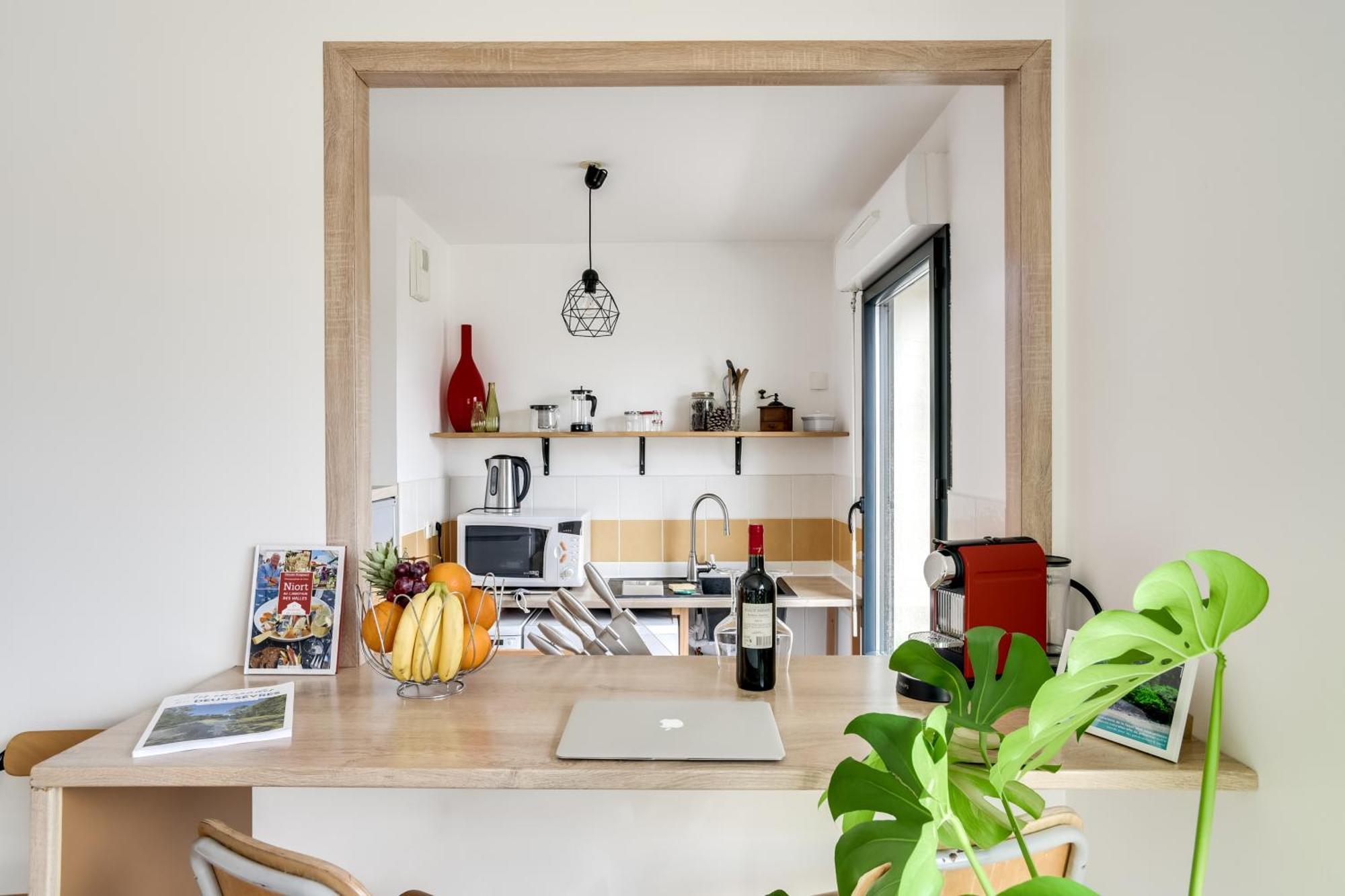 Votre Escale - Le Petit Montmartre Lägenhet Niort Exteriör bild